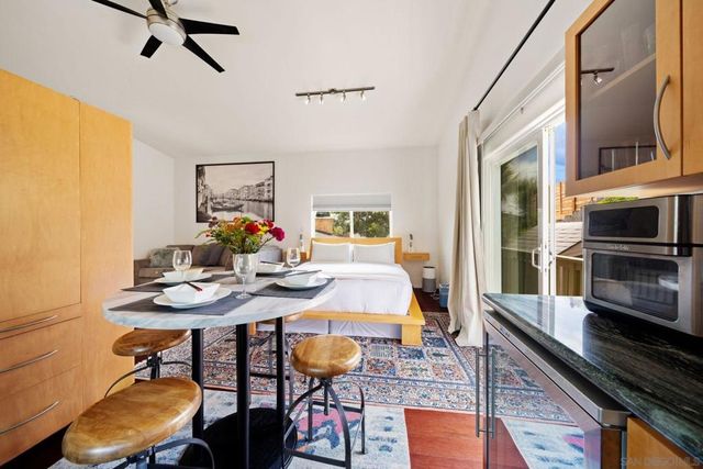1920 Gardena B, San Diego, CA 92110