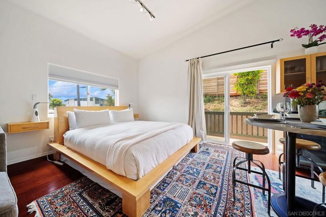 1920 Gardena B, San Diego, CA 92110