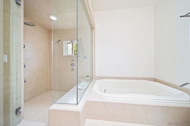 1920 Gardena B, San Diego, CA 92110