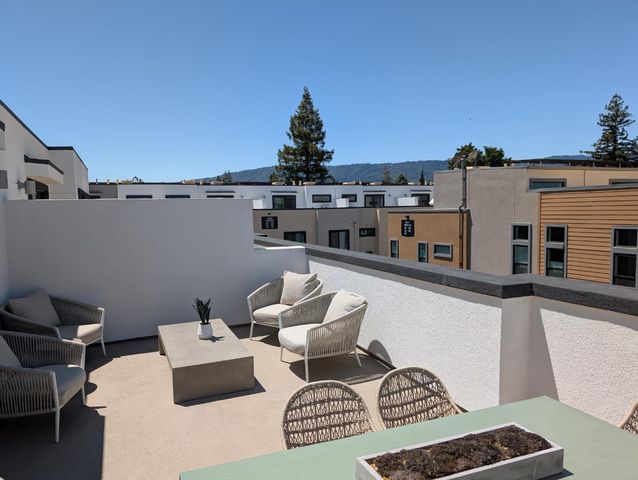 11145 Maple Place 33-07 Plan 2, Saratoga, CA 95070