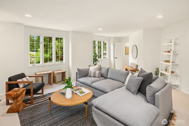 4326 212th Avenue NE, Sammamish, WA 98074