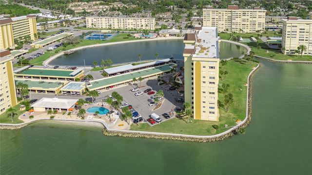 4775 COVE CIRCLE 1002, Madeira Beach, FL 33708