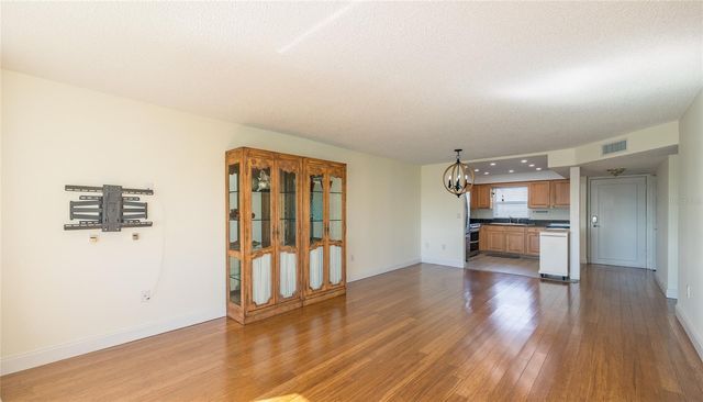 4775 COVE CIRCLE 1002, Madeira Beach, FL 33708