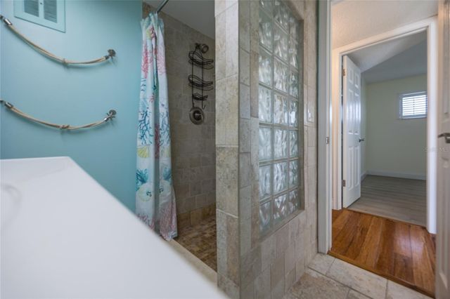 4775 COVE CIRCLE 1002, Madeira Beach, FL 33708