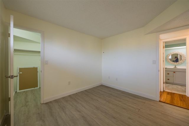 4775 COVE CIRCLE 1002, Madeira Beach, FL 33708