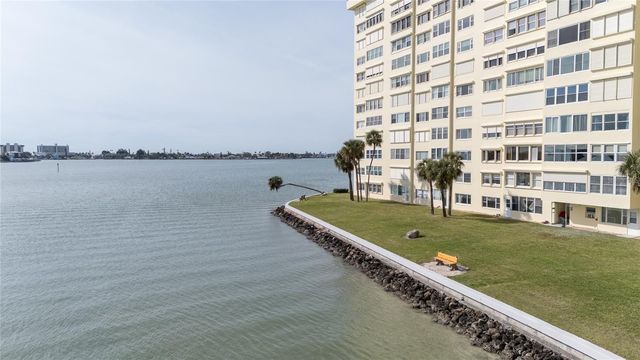 4775 COVE CIRCLE 1002, Madeira Beach, FL 33708