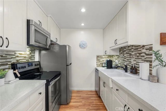 7742 Redlands St, Playa Del Rey, CA 90293
