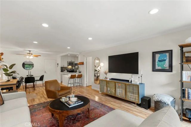 7742 Redlands St, Playa Del Rey, CA 90293