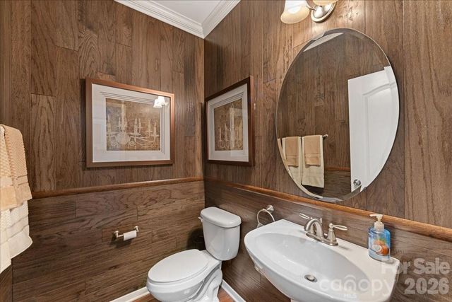 2511 Carnation Drive, Harrisburg, NC 28075