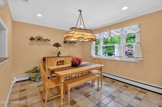 17 Point O Woods Road, Middletown, NJ 07748
