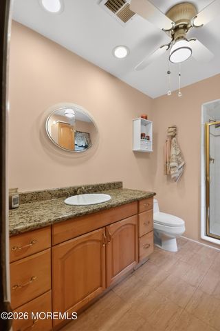 17 Point O Woods Road, Middletown, NJ 07748