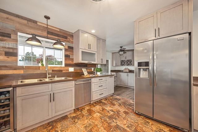 3901 Hancock Dr, Sacramento, CA 95821