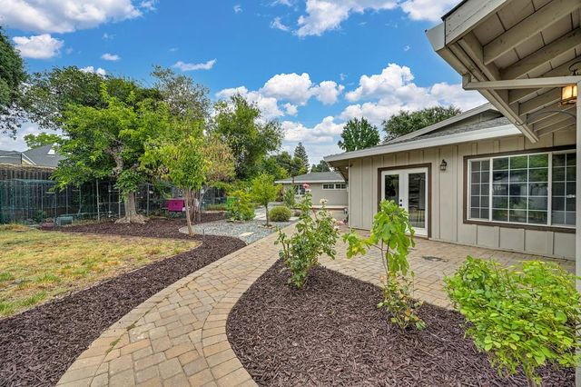3901 Hancock Dr, Sacramento, CA 95821