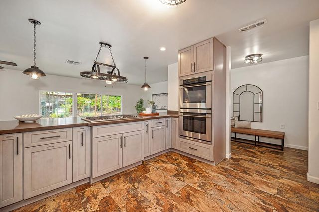 3901 Hancock Dr, Sacramento, CA 95821