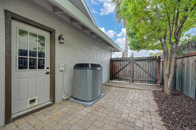 3901 Hancock Dr, Sacramento, CA 95821