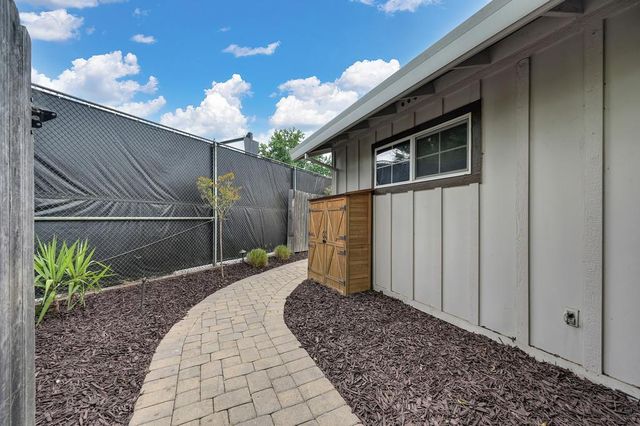 3901 Hancock Dr, Sacramento, CA 95821