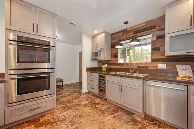 3901 Hancock Dr, Sacramento, CA 95821