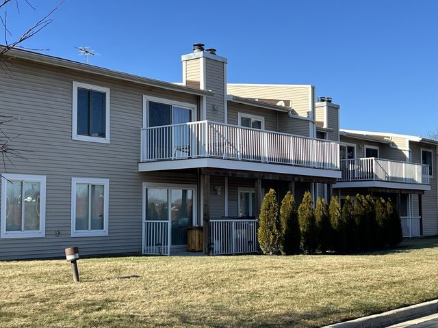 2254 N Baldwin Way 7B, Palatine, IL 60074