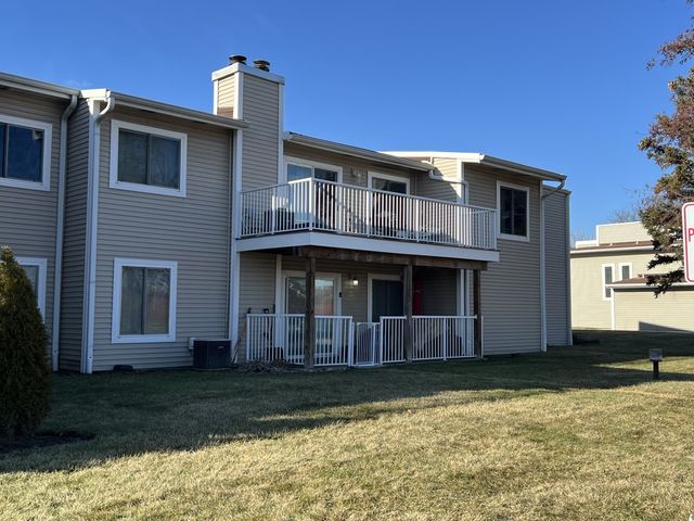 2254 N Baldwin Way 7B, Palatine, IL 60074