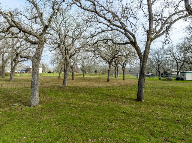 3534 E HWY 90 A EAST HL, Gonzales, TX 78629
