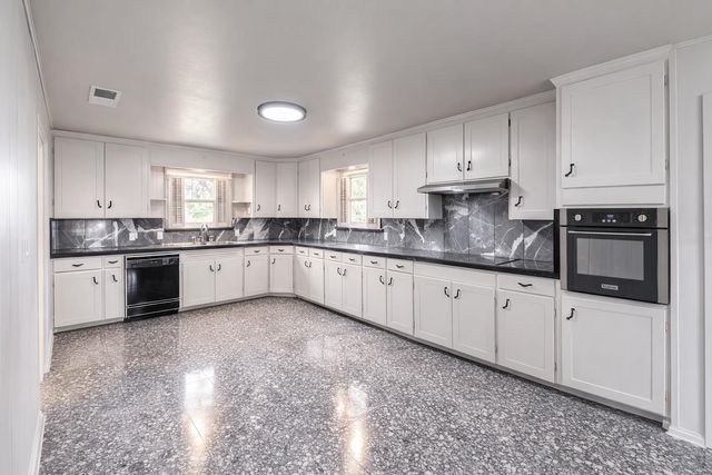 3534 E HWY 90 A EAST HL, Gonzales, TX 78629