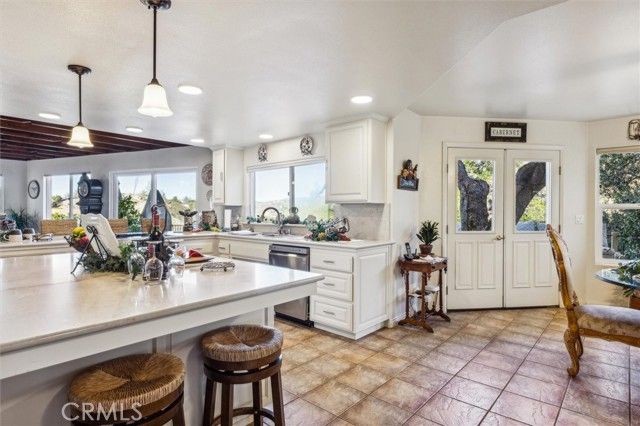 5503 Whispering Pines Lane, Paso Robles, CA 93446