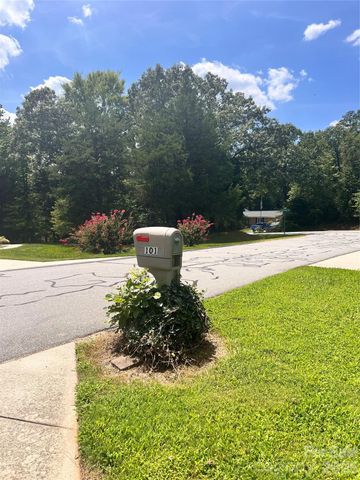 101 Forest Cliff Court NE, Concord, NC 28025
