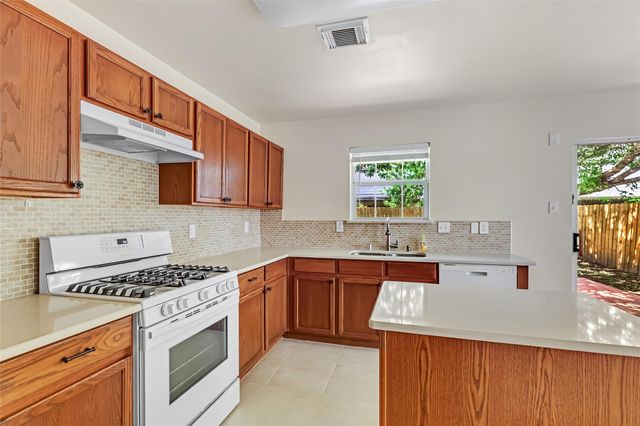 10423 Briar Patch Street, Baytown, TX 77523