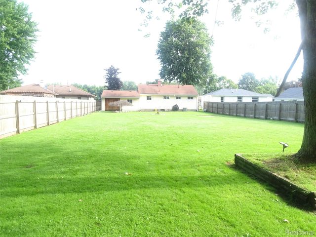 4694 King Road, Bridgeport Charter Township, MI 48601