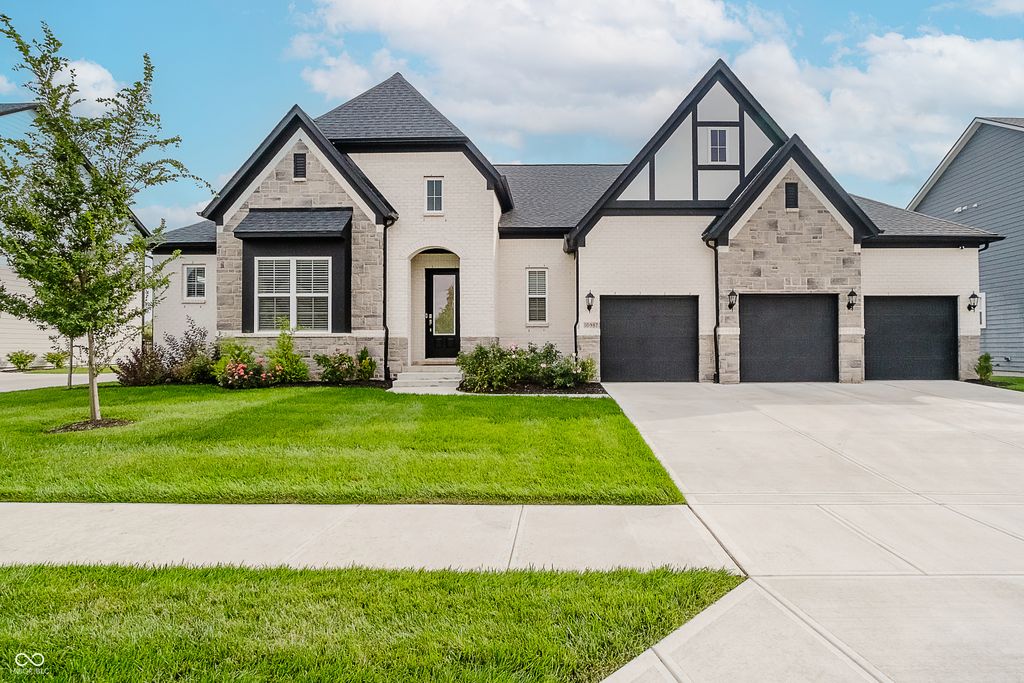 10987 Joelle Drive, Noblesville, IN 46060