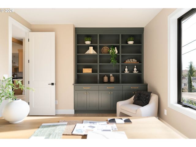 8125 Sw WESTGATE Way, Portland, OR 97225