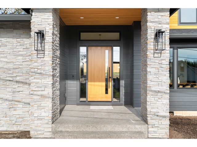 8125 Sw WESTGATE Way, Portland, OR 97225