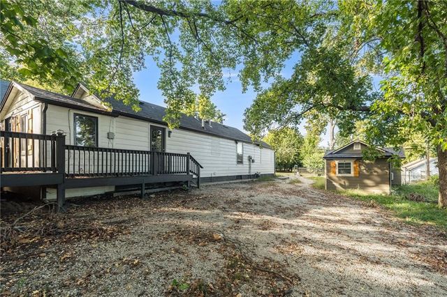 8810 SMART Avenue, Independence, MO 64053