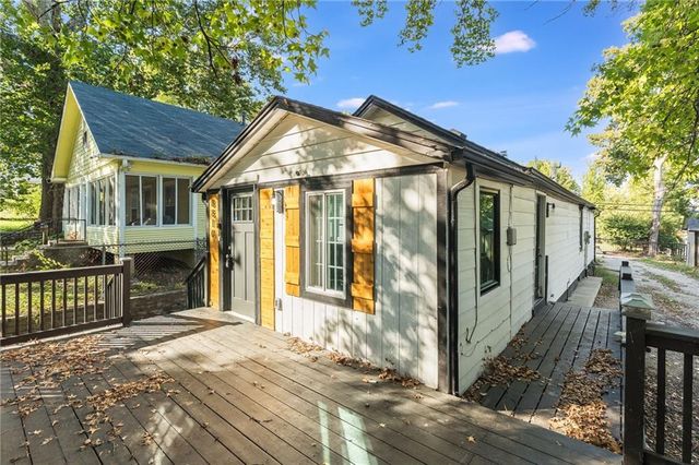 8810 SMART Avenue, Independence, MO 64053