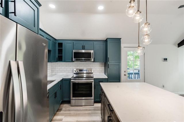 8810 SMART Avenue, Independence, MO 64053