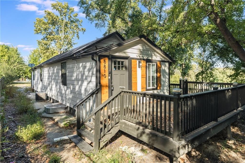 8810 SMART Avenue, Independence, MO 64053