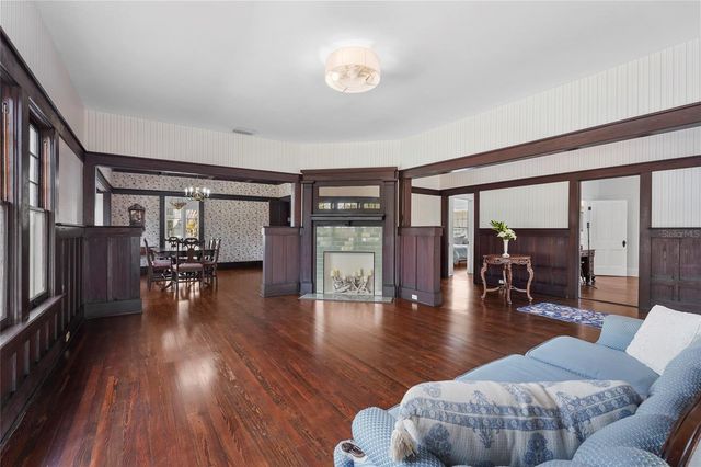 1550 3RD AVENUE W, Bradenton, FL 34205