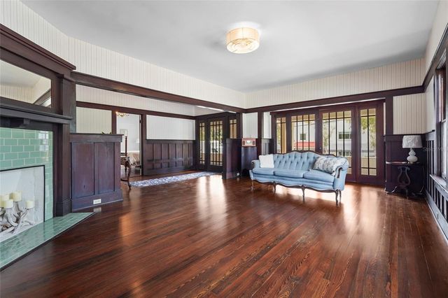 1550 3RD AVENUE W, Bradenton, FL 34205