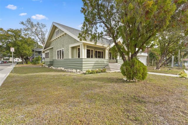 1550 3RD AVENUE W, Bradenton, FL 34205