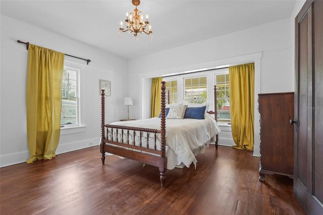 1550 3RD AVENUE W, Bradenton, FL 34205