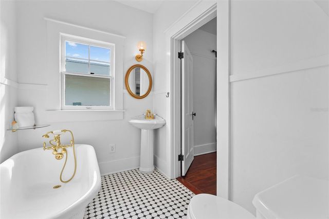 1550 3RD AVENUE W, Bradenton, FL 34205