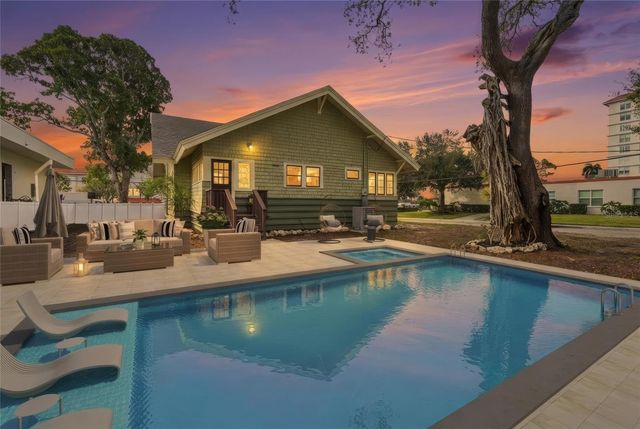 1550 3RD AVENUE W, Bradenton, FL 34205