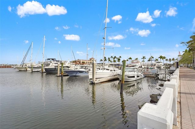 1550 3RD AVENUE W, Bradenton, FL 34205