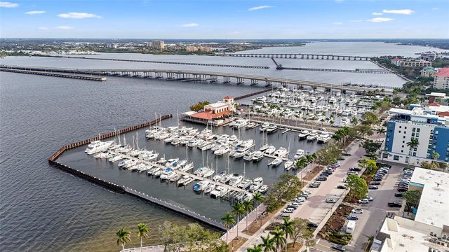 1550 3RD AVENUE W, Bradenton, FL 34205