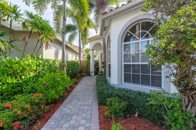 2443 PLAYERS Court, Wellington, FL 33414
