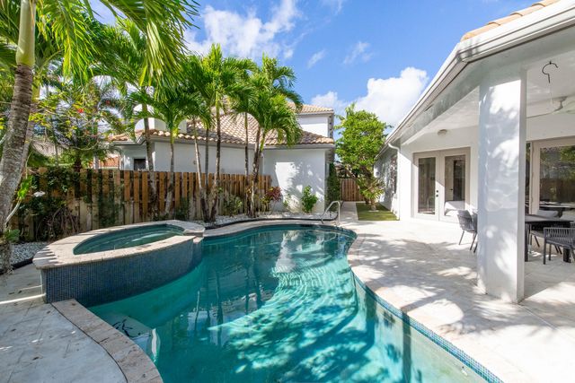 2443 PLAYERS Court, Wellington, FL 33414