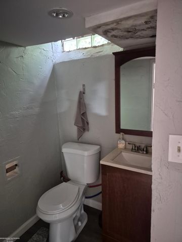 20007 Elizabeth Street, St Clair Shores, MI 48080