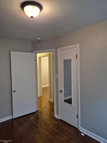 20007 Elizabeth Street, St Clair Shores, MI 48080