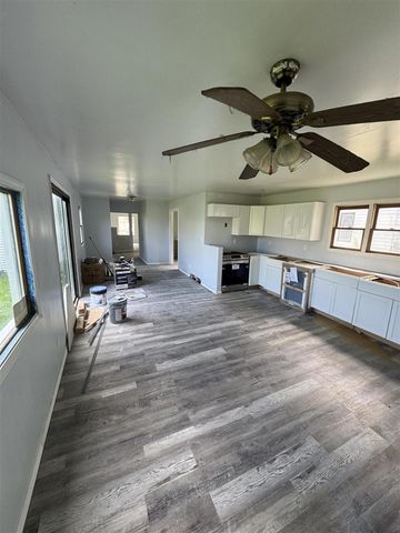 327 N Robinson Street, Schoolcraft, MI 49087
