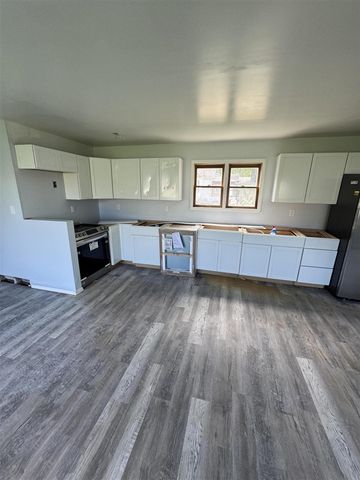 327 N Robinson Street, Schoolcraft, MI 49087